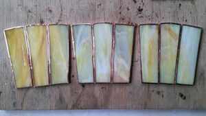 Lampen kap gemaakt met Tiffany Techniek, voorbeeld van hergebruik